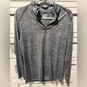 Under Armour Heathered Gray Long Sleeve Top